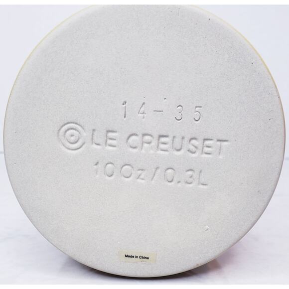 LE CREUSET Stoneware Salt Crock Yellow 10 oz./ 0.3L *Minor Imperfection* - Picture 7 of 11